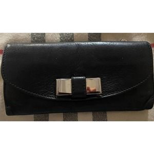 Chloe Black Leather Wallet Authentic Snap Closure